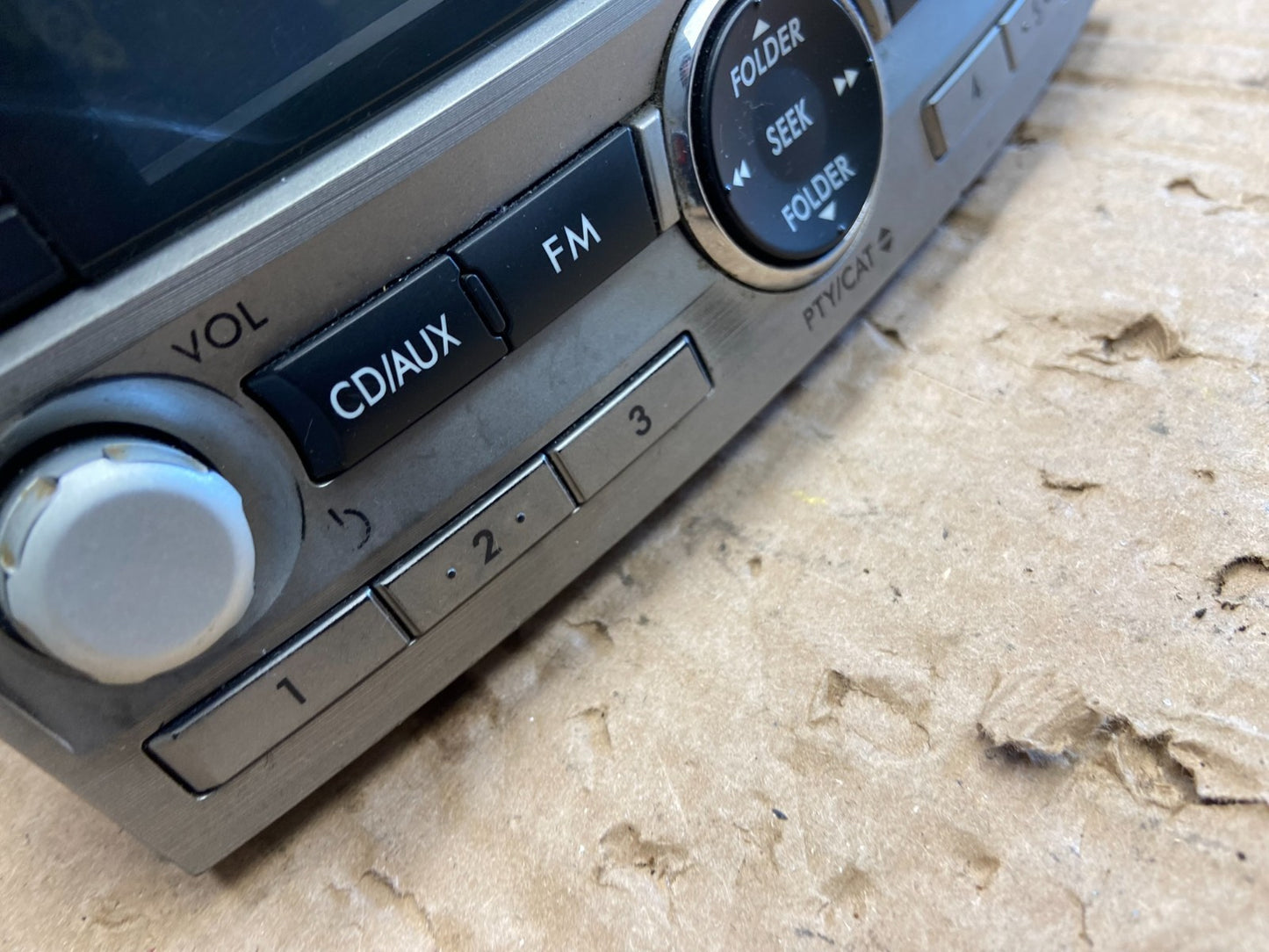 2010 to 2012 Subaru Legacy AM FM CD MP3 Radio Player AF6395 DG1