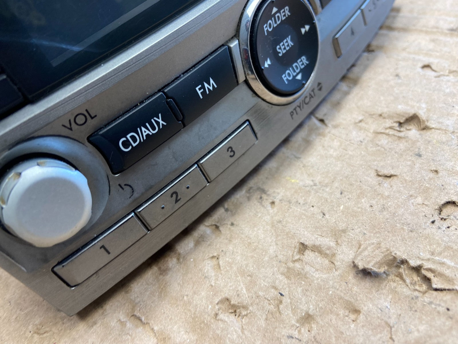 2010 to 2012 Subaru Legacy AM FM CD MP3 Radio Player AF6395 DG1