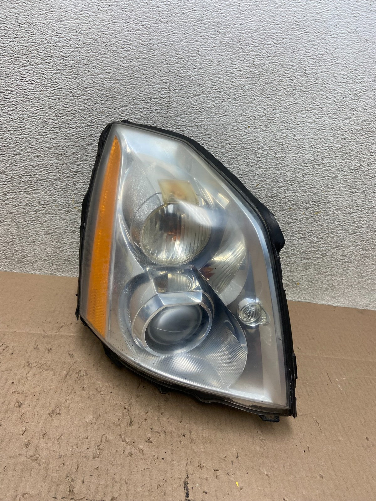 2006 to 2011 Cadillac DTS Right Passenger RH Side Xenon Hid Headlight OEM Z61780