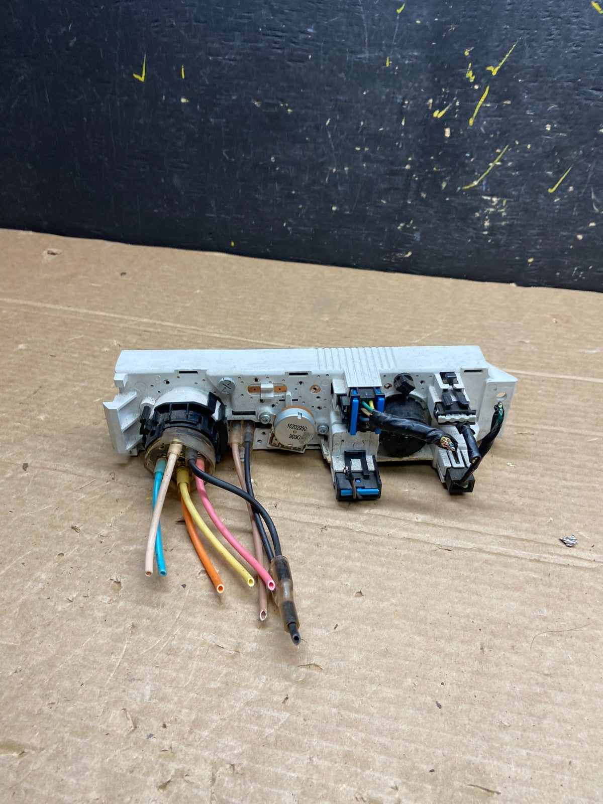 2008-2010 Chevrolet Express 1500 2500 3500 Climate Control Panel W0318 DG3