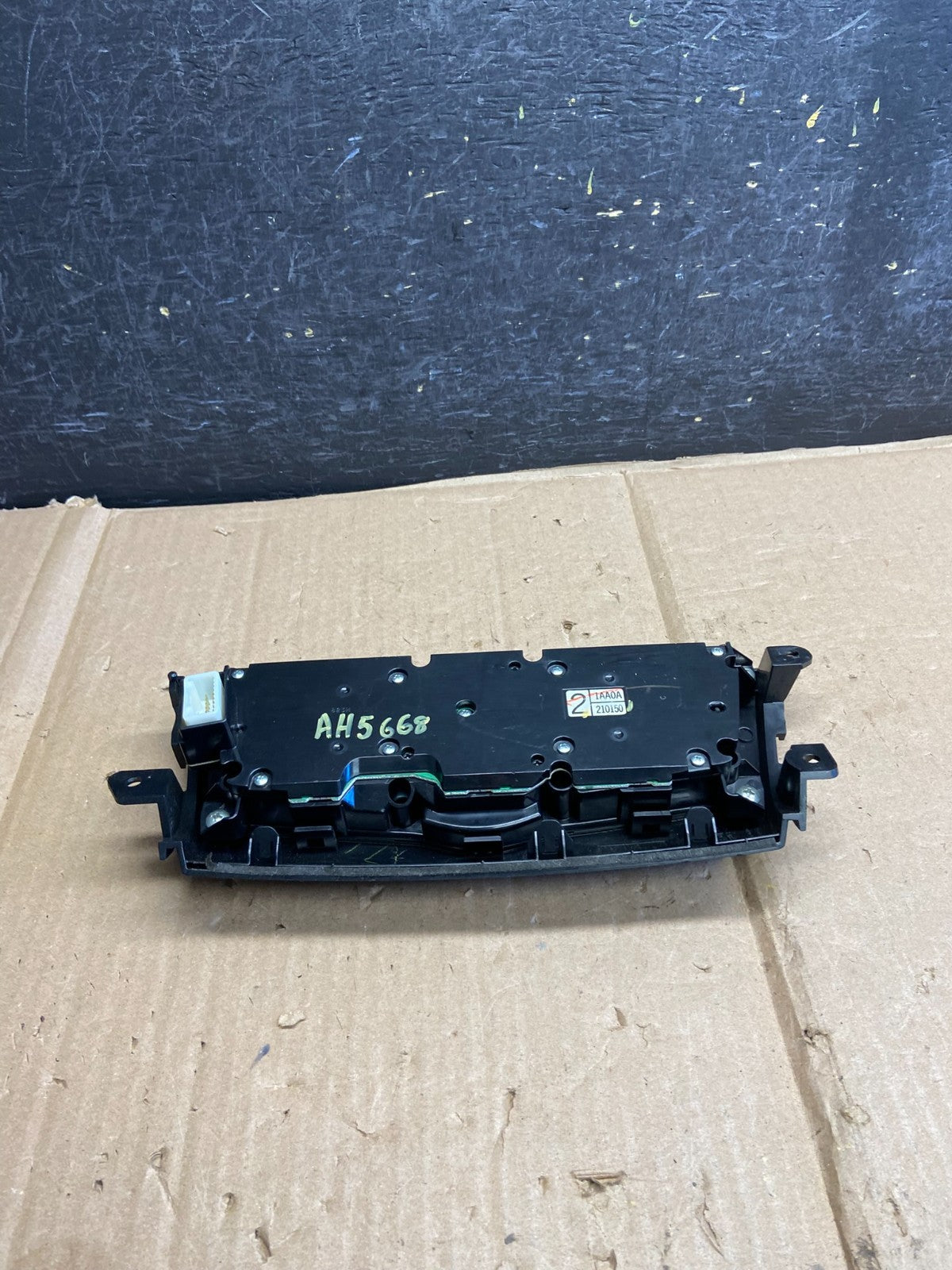 2009-2014 Nissan Murano AM FM Radio CD Control Panel AH5668 DG3