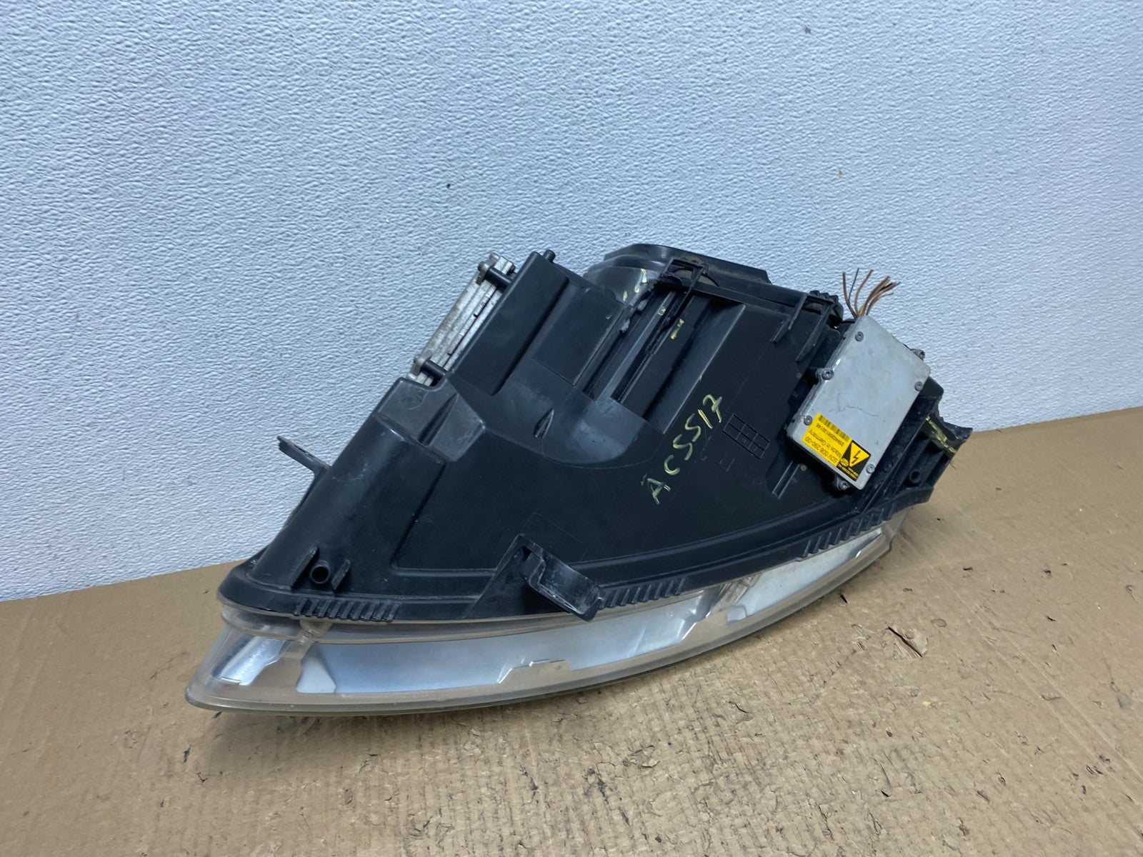 2005 to 2008 Audi A6 Right Passenger Side Headlight Xenon HID OEM AC5517 DW9