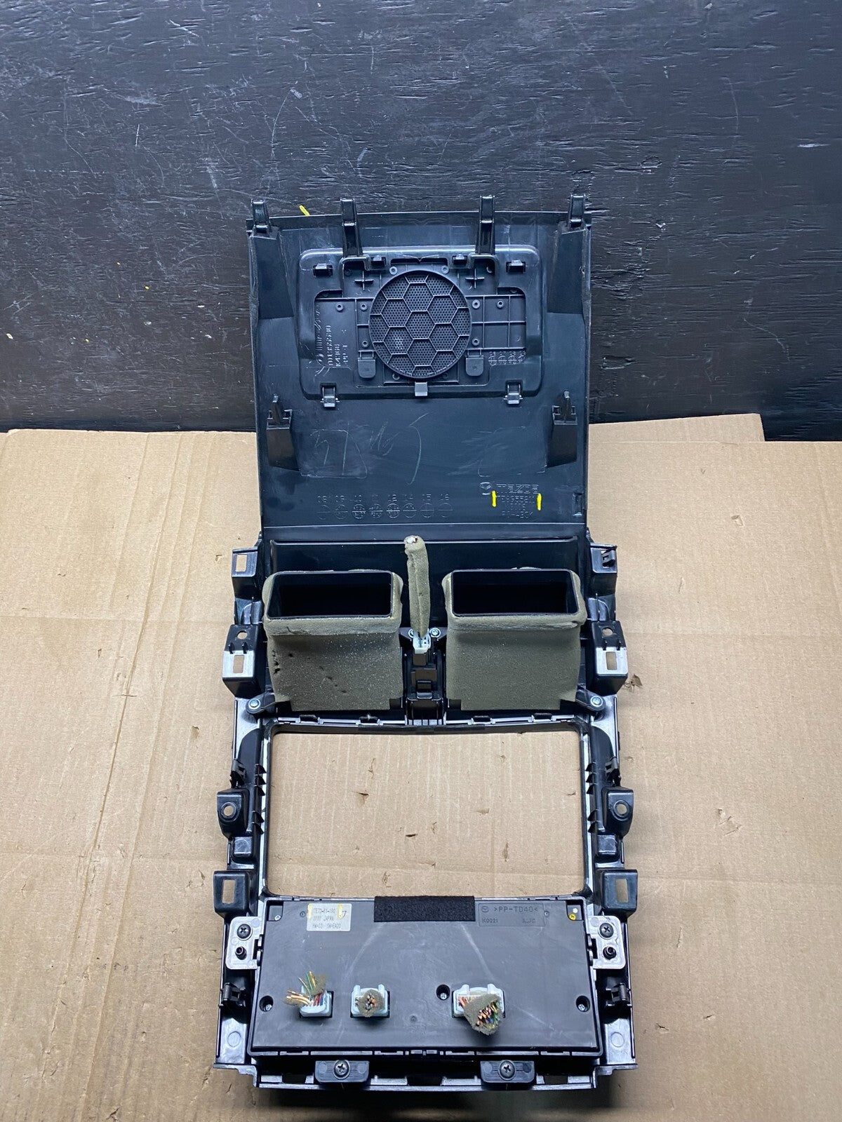 2010 - 2015 Mazda CX-9 Radio Dash Trim Bezel W/Vent AC Climate Control i5198 DG15