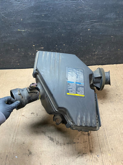 2007 Hummer H3 Air Intake Cleaner Filter Housing Box OEM T4104 DG0