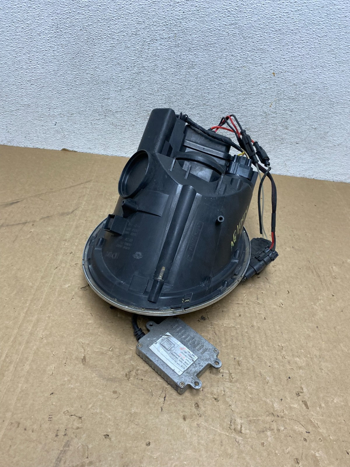 2005 to 2008 Mini Cooper Right Passenger Side Headlight Halogen AG1094 DW8