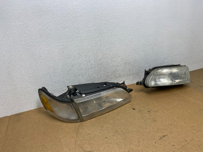 1993 to 1997 Toyota Corolla Left+Right Side Headlights AE3226 DW2