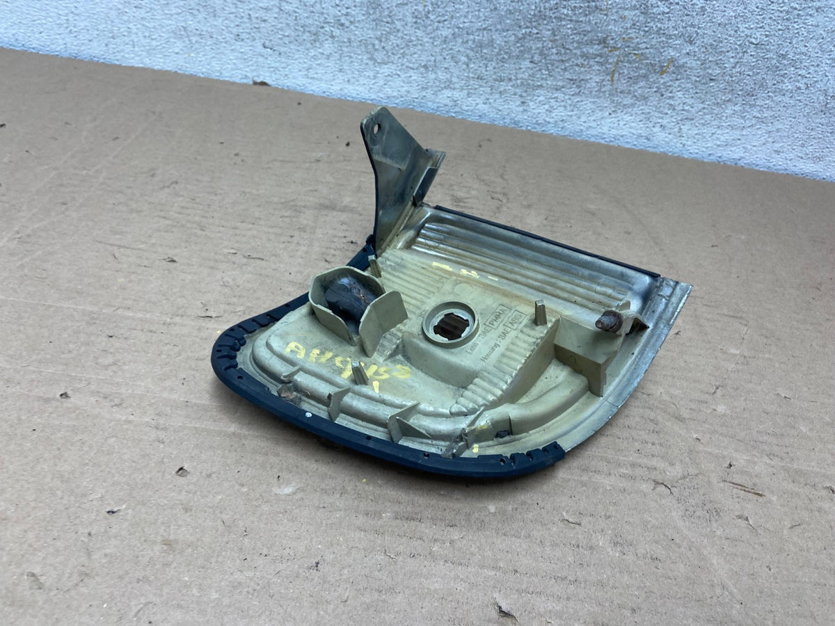 1996-1998 Nissan Pathfinder Left Driver LH Turn Signal AH9458 LK6
