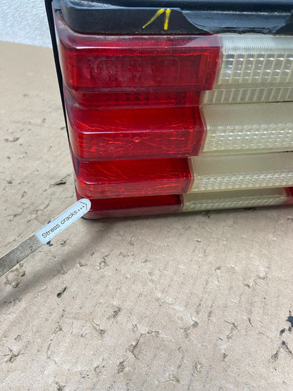 1986 to 1991 Mercedes-Benz W126 Right Passenger Side Tail Light Oem R5775 DW3