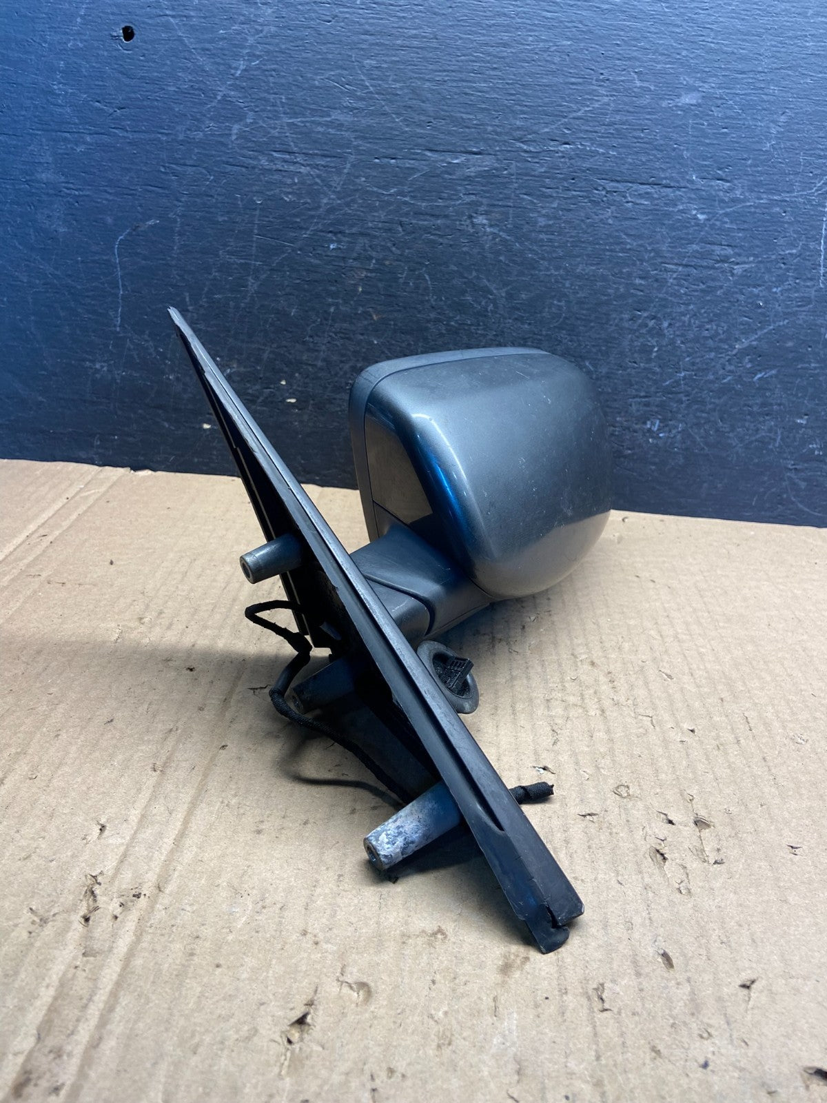2004 - 2006 BMW 5-Series 525i 530i Left Driver LH Door View Mirror AE2369 DW1