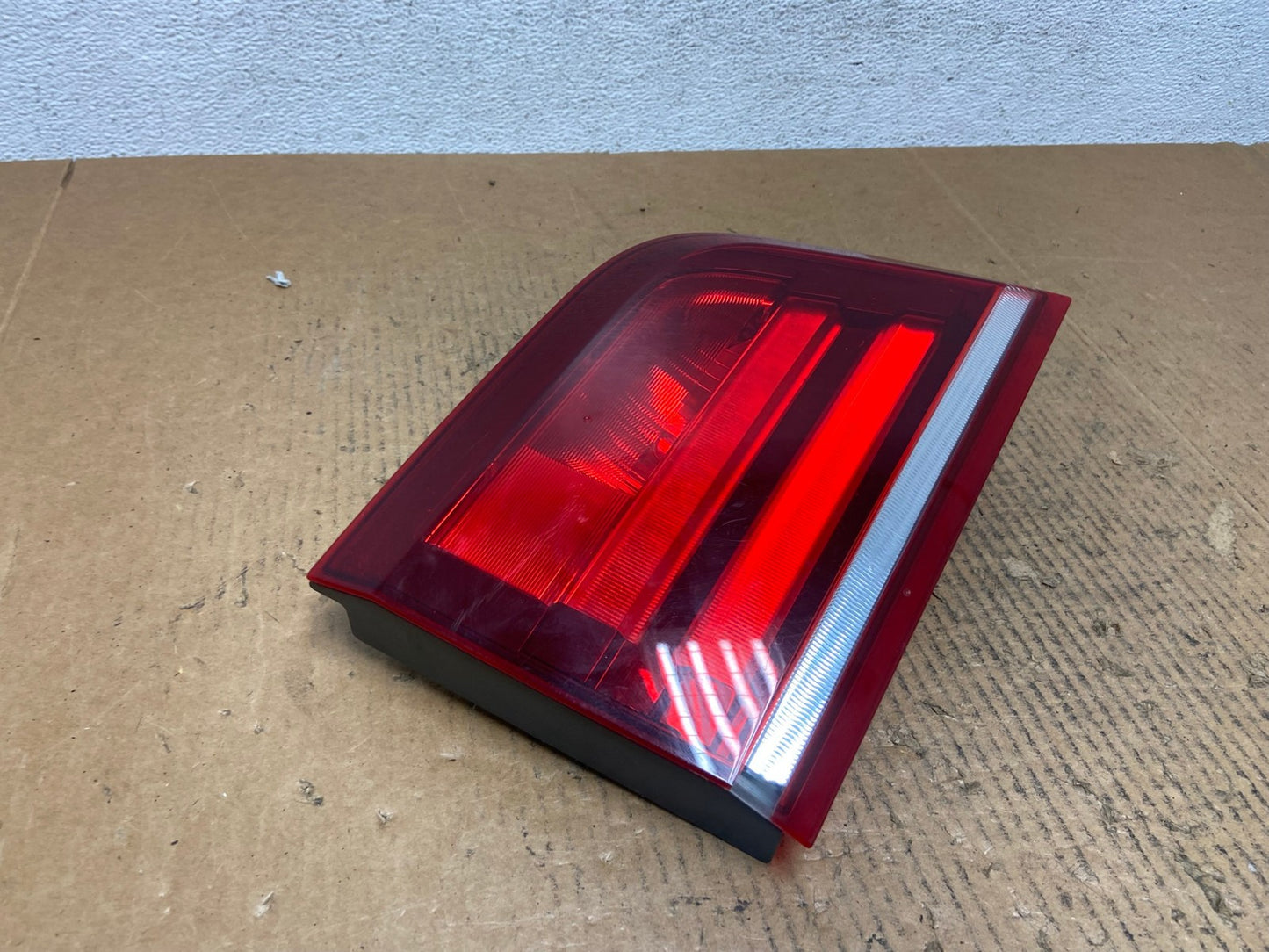 2011 2012 2013 Bmw X5 E70 Right Passenger RH Side Inner Tail Light AE1494 LK2