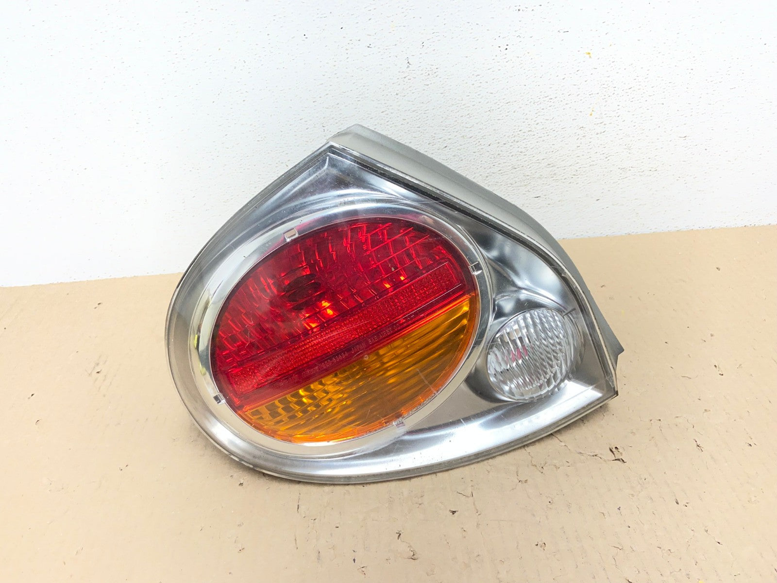 2002 2003 Nissan Maxima Left Driver Lh Side Tail Light AE9778 LK0