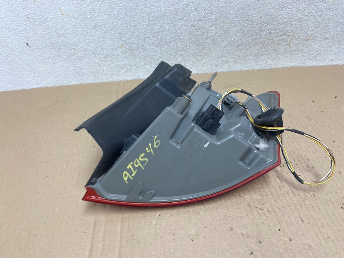 2013-2019 Ford Taurus LED Left Driver LH Side Tail Light AI9546 LK5