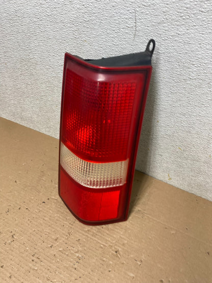 2003 2017 Chevrolet Express 1500 2500 3500 Right Passenger Tail Light R0651 DW1