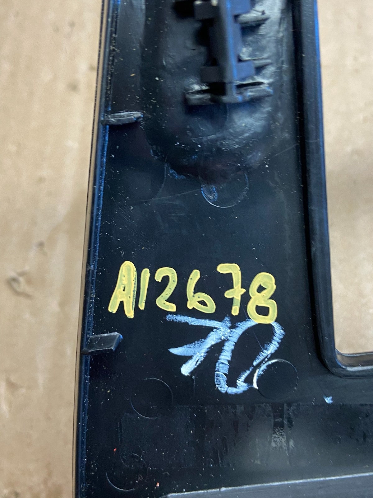 2006 to 2009 Ford Fusion Center Dash Radio Bezel Trim ai2678 DG5