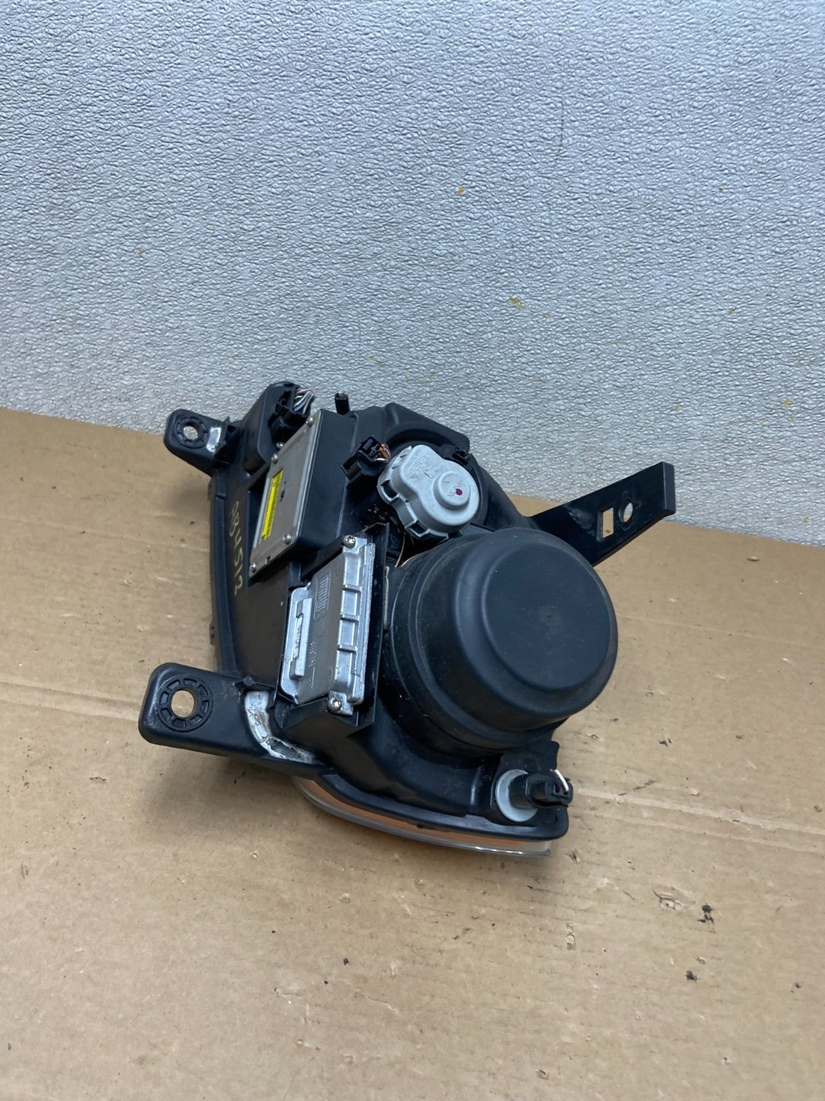 2011-2013 Jeep Grand Cherokee Right Passenger Xenon Headlight AB4512 DW6