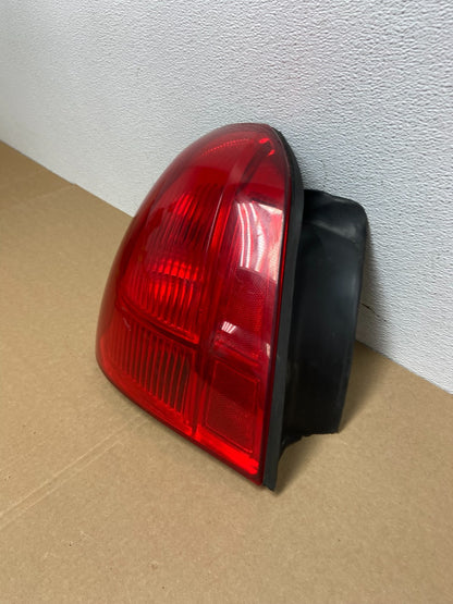 2003 to 2011 Lincoln Town Car Left Driver Lh Side Tail Light OEM AB9958 DW1
