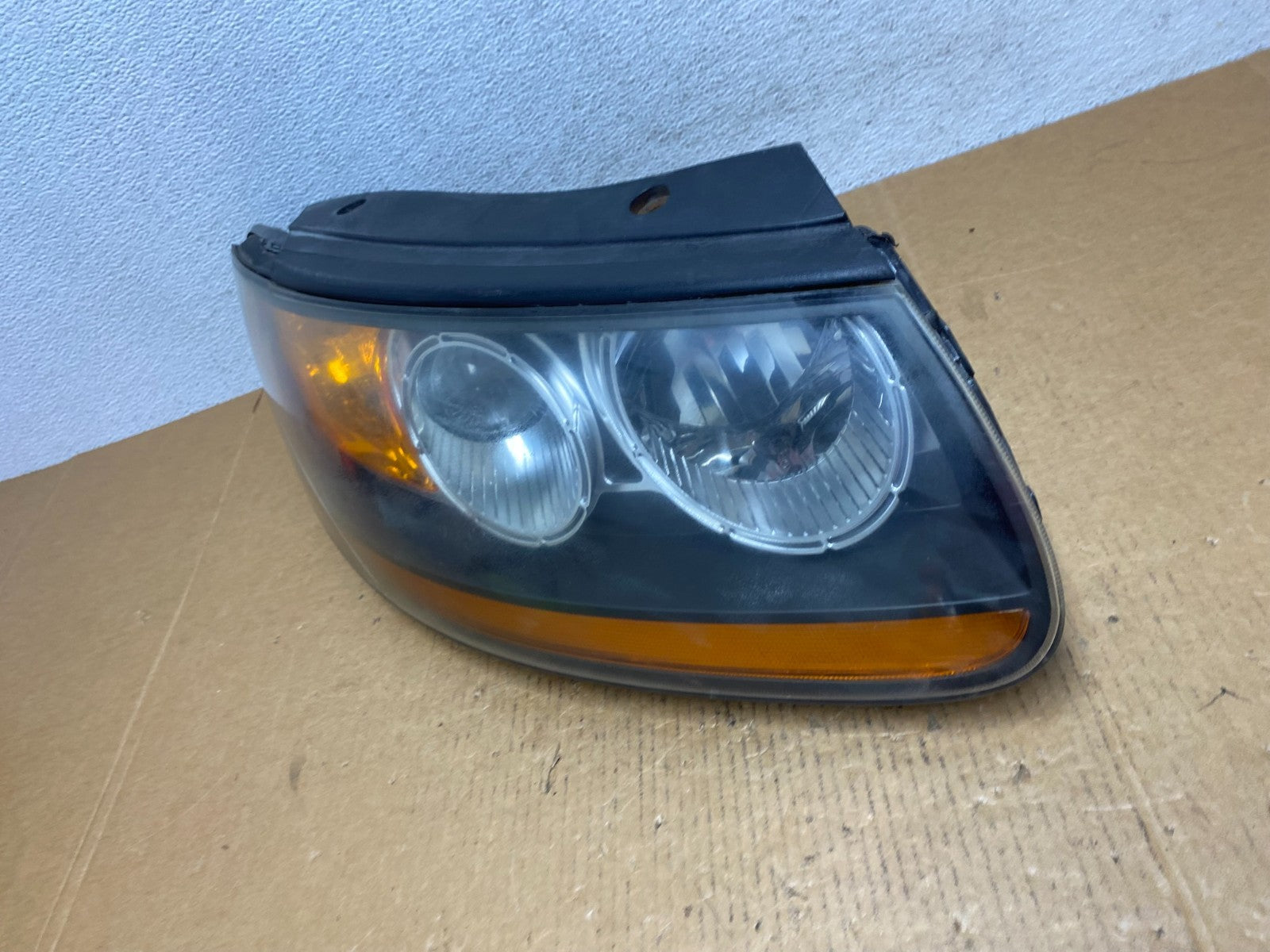 2007 2008 2009 Hyundai Santa Fe Right Passenger Halogen Headlight AD9331 DW1