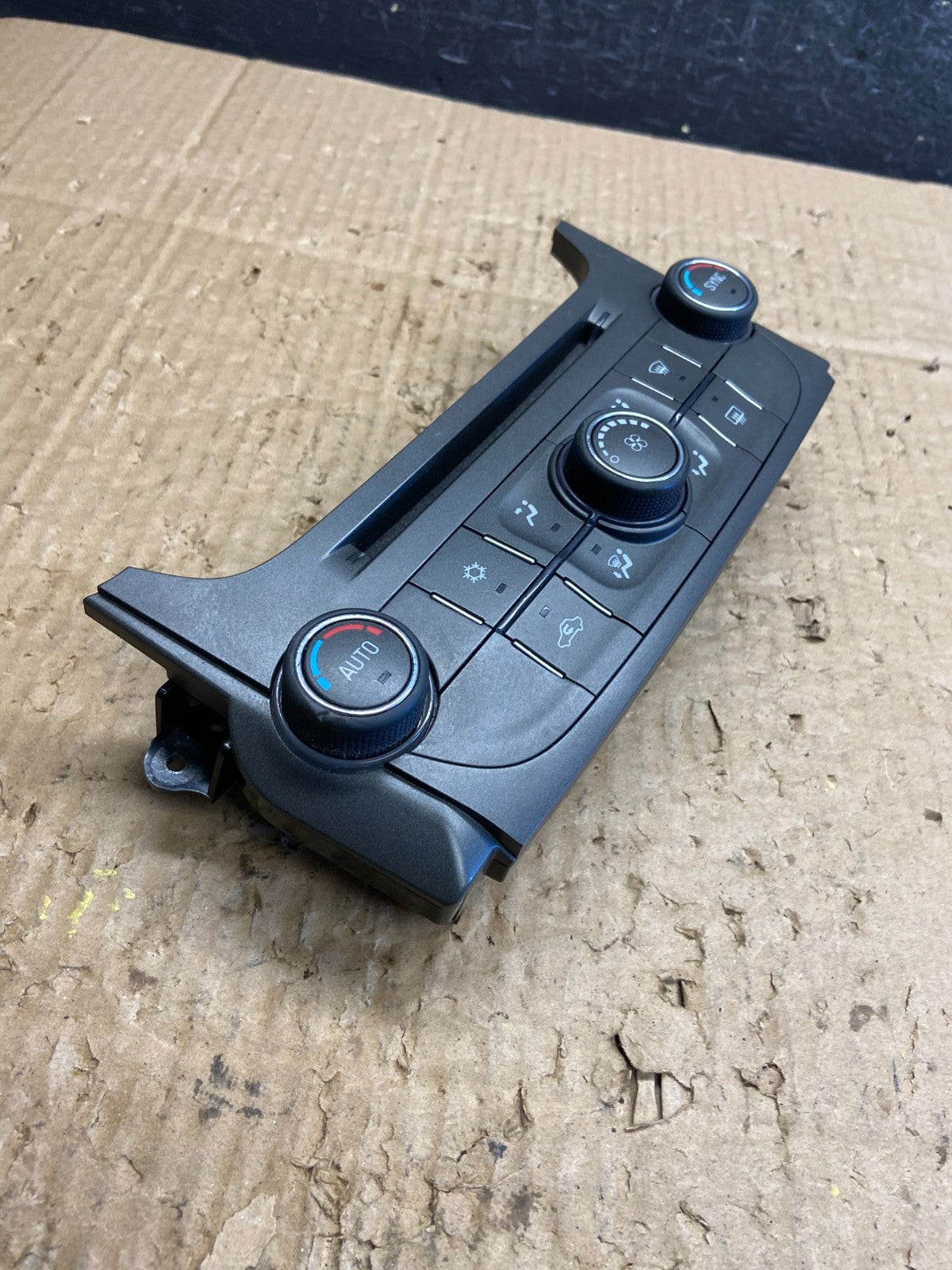 2013 Chevrolet Malibu AC Heat Temperature Climate Control AD2000 DG2
