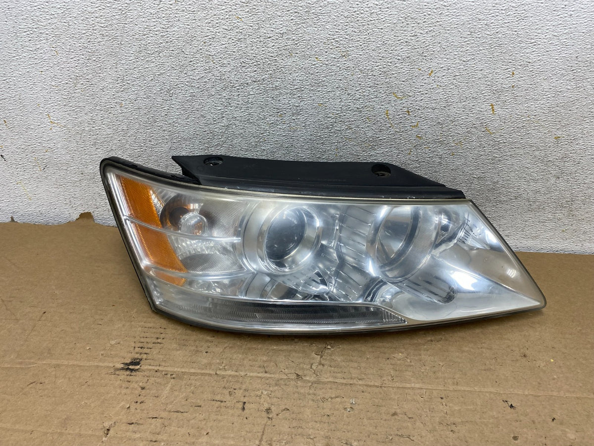 2009 to 2010 Hyundai Sonata Right Passenger RH Side Headlight Halogen AH8142 DW0