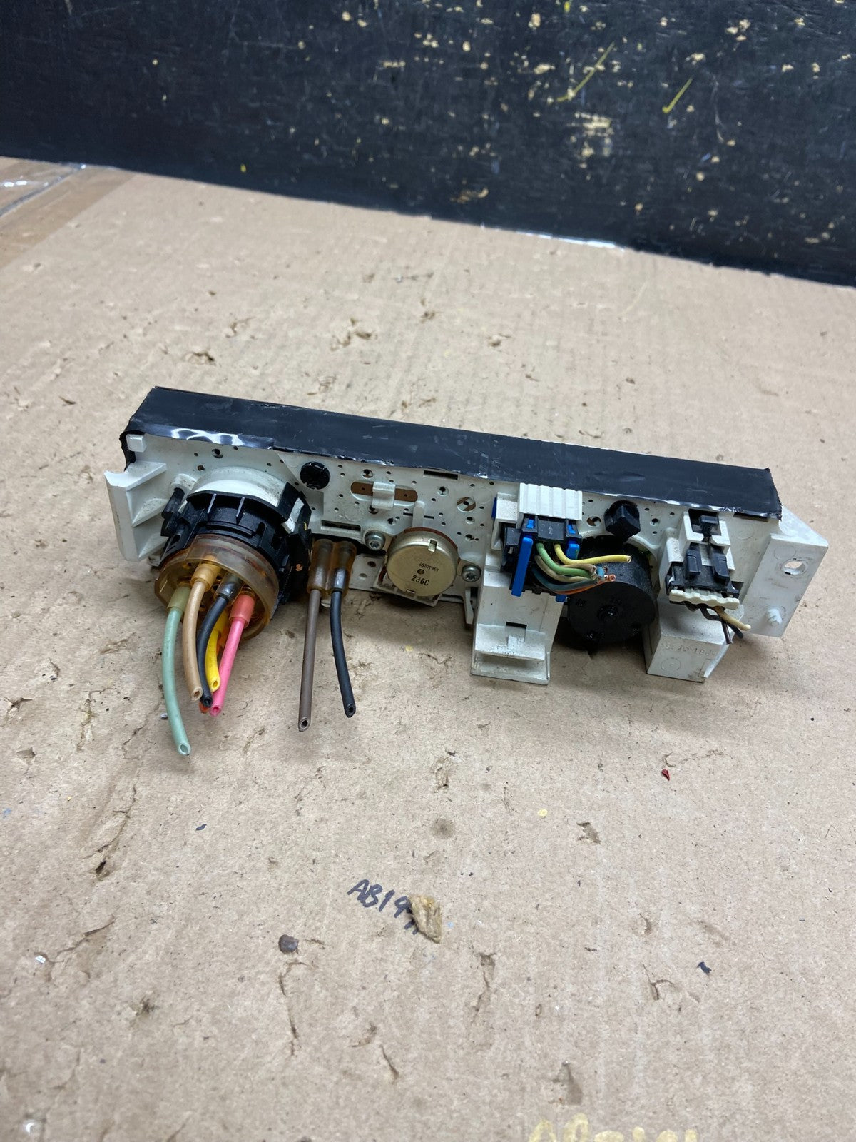 2001 - 2007 GMC Chevrolet Astro Express Climate Control A/C AB5372 DG3