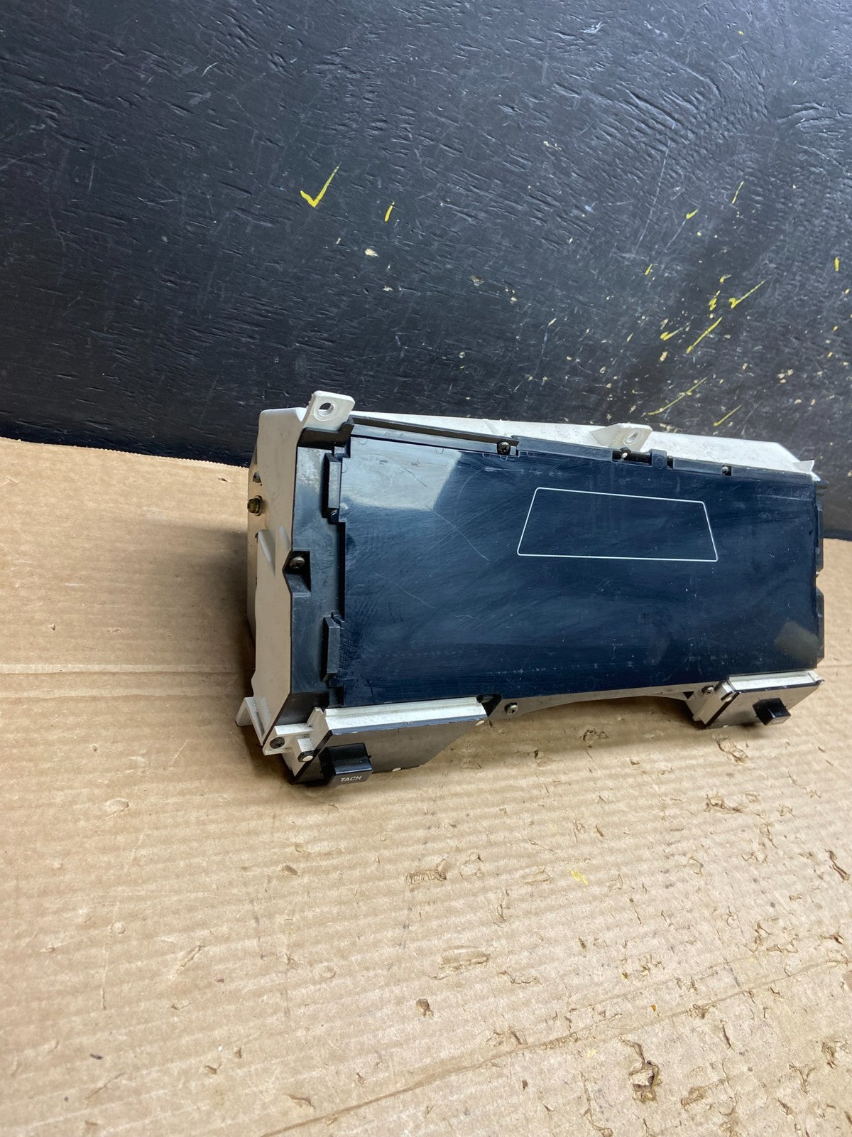 1988 1989 Oldsmobile Toronado Instrument Cluster Speedometer 01639654 W3023 DG2