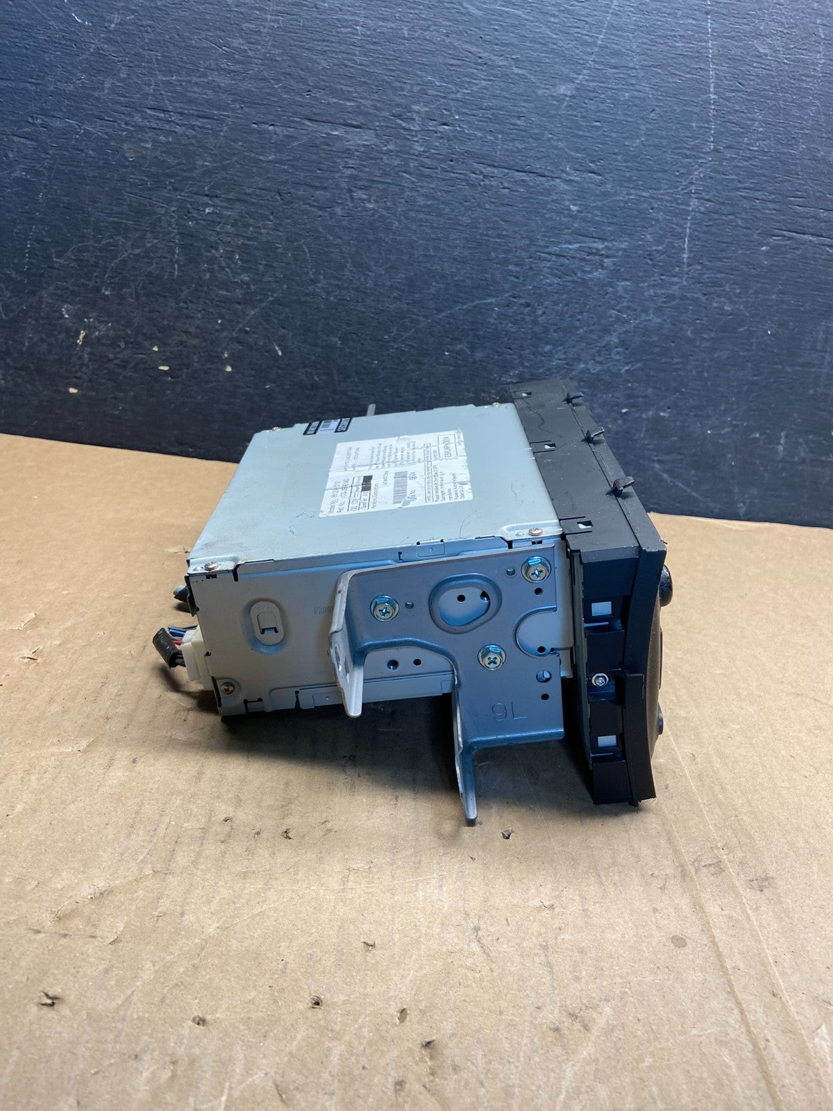 2012 to 2013 Toyota Prius Radio Single CD Player Receiver AG1609 DW2