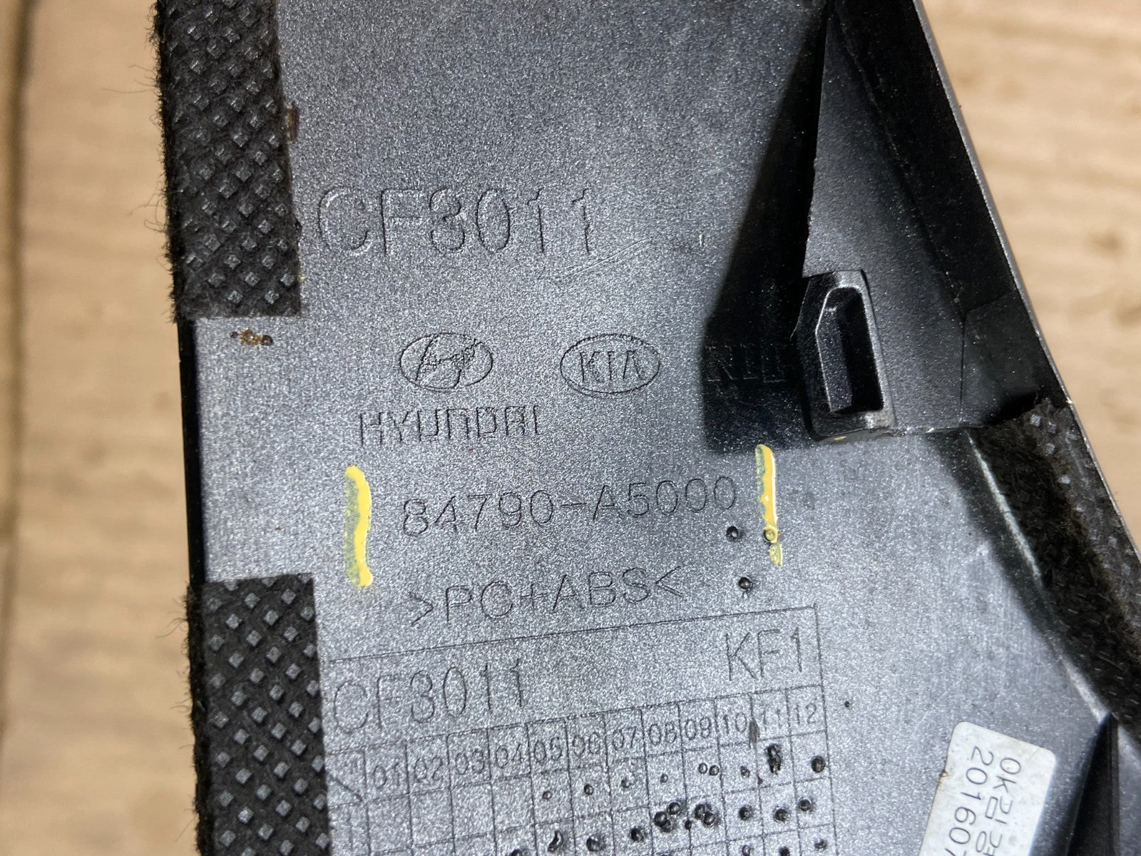 2013 to 2017 Hyundai Elantra GT Dashboard Left Air Vent OEM Y5512 DG5