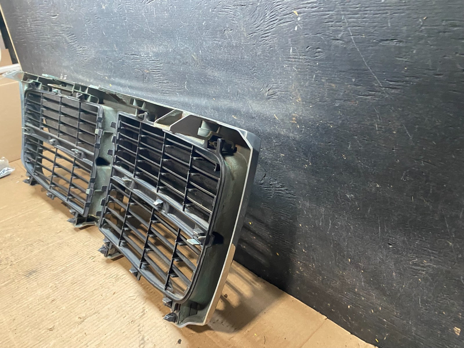 2007 2008 2009 Dodge Durango Front Upper Grill Grille U6391 DG11