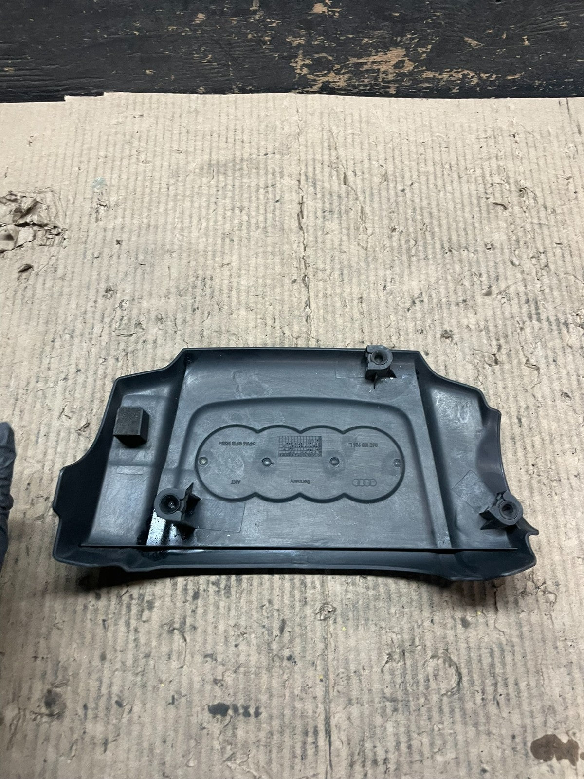 2010 - 2017 Audi  A4 S4 S5 V6 3.0L Engine Cover  Garnish v4123 DG4