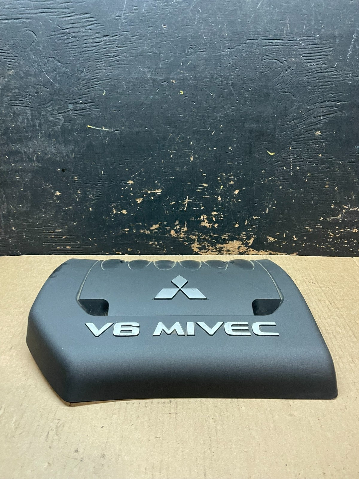 2007 to 2020 Mitsubishi Outlander GT 3.0L V6 Mivec Engine Cover Y9506 DG3