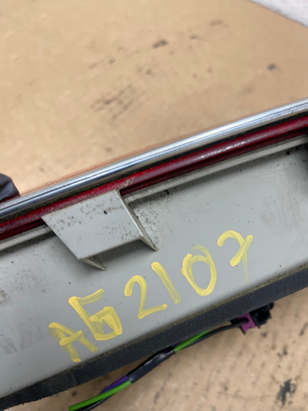 2008-2012 Buick Enclave Right Passenger Rh Inner Tail Light AG2107 LK7