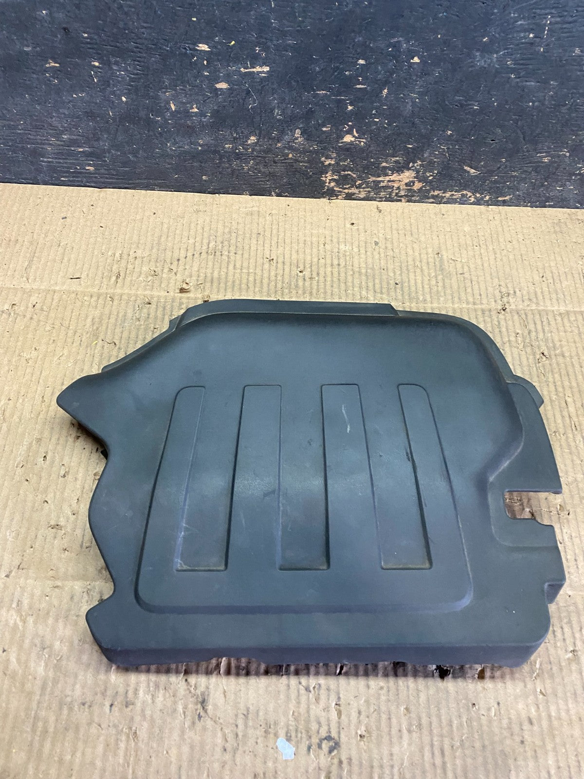 2008 to 2012 Chevrolet Malibu Engine Cover Plastic Motor Shield t6943 DG1