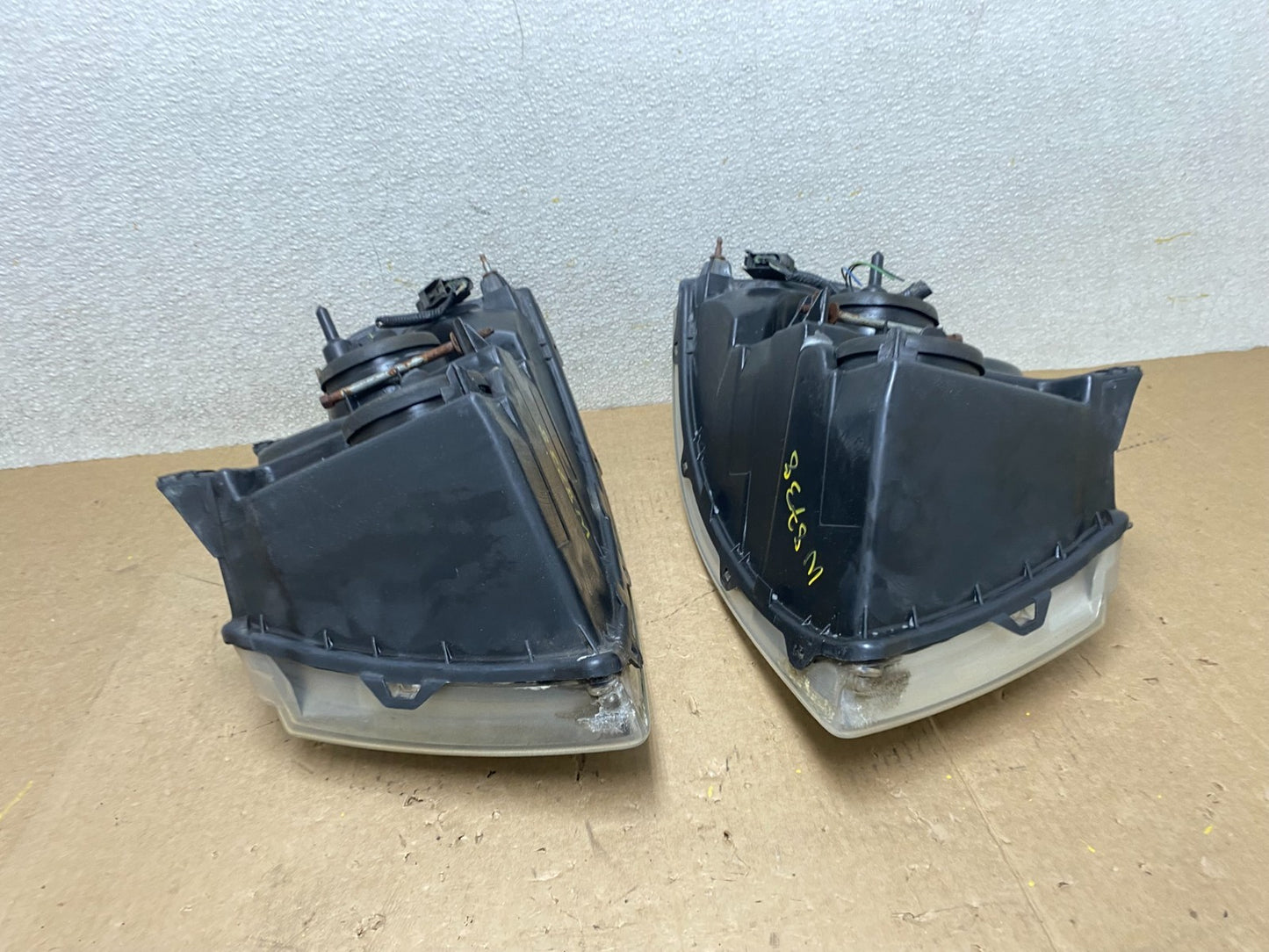 2003 - 2006 Ford Expedition Left+Right Side Headlights Halogen Oem W8738 DG17