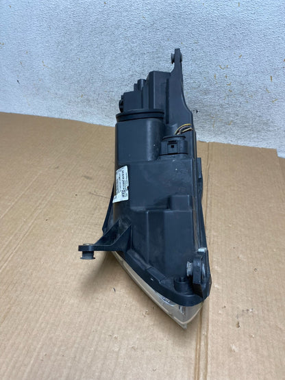2009 to 2011 Volkswagen Tiguan Right Passenger Halogen Headlight AI3820 DW8