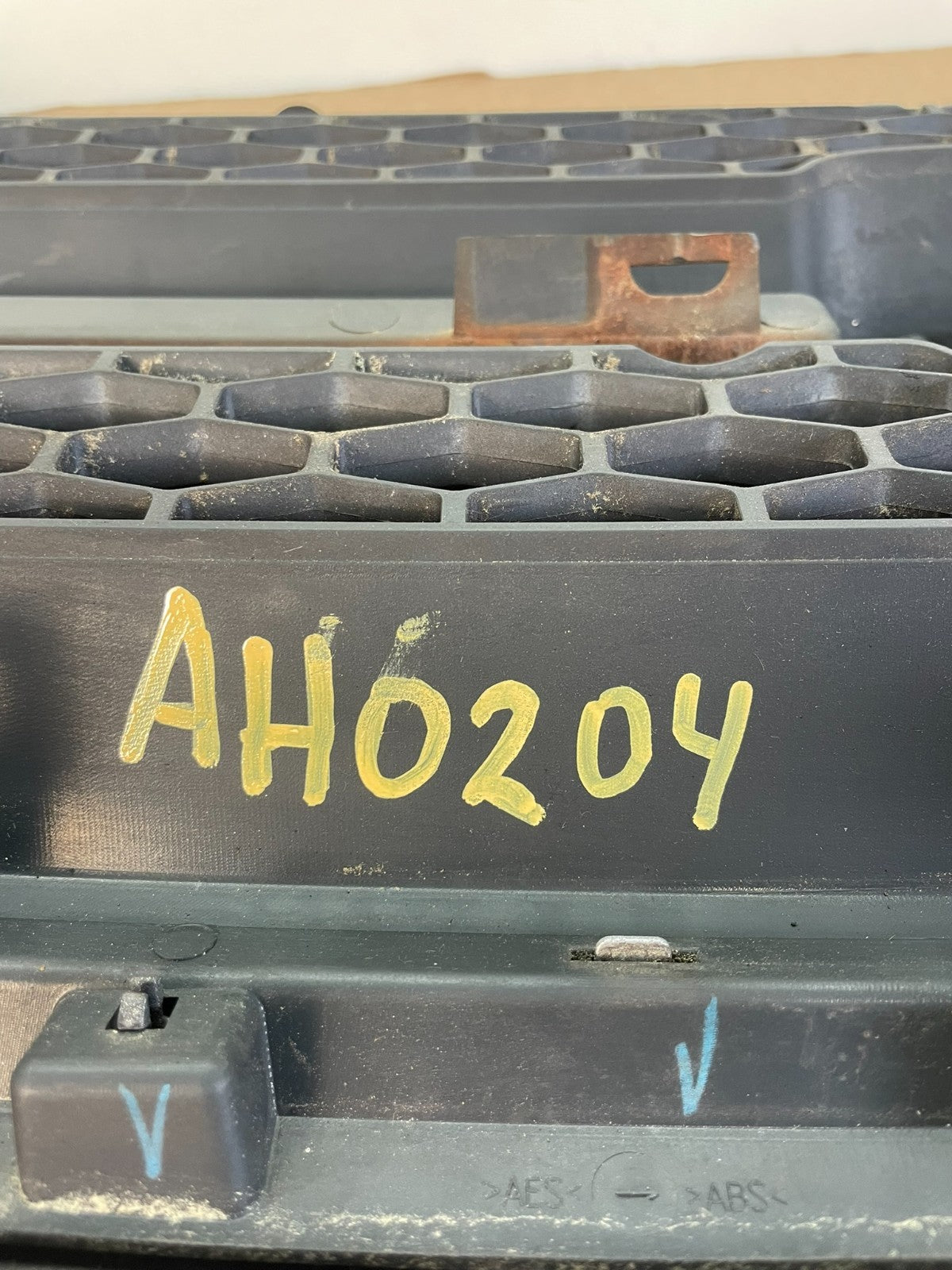 2003 2004 2005 Honda Pilot Front Upper Grill Grille AH0204 DG8