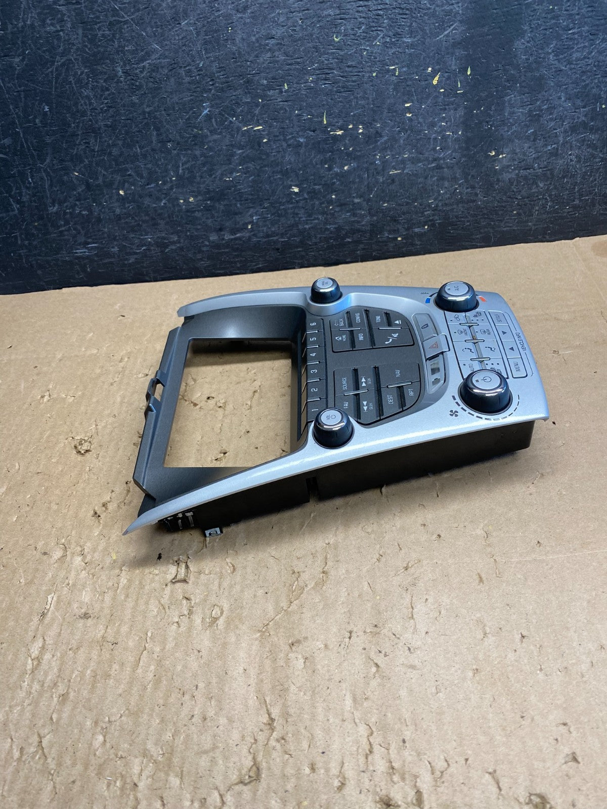 2012-2015 Chevy Equinox Terrain Radio Face Climate Control Panel Bezel aj1633 DG1