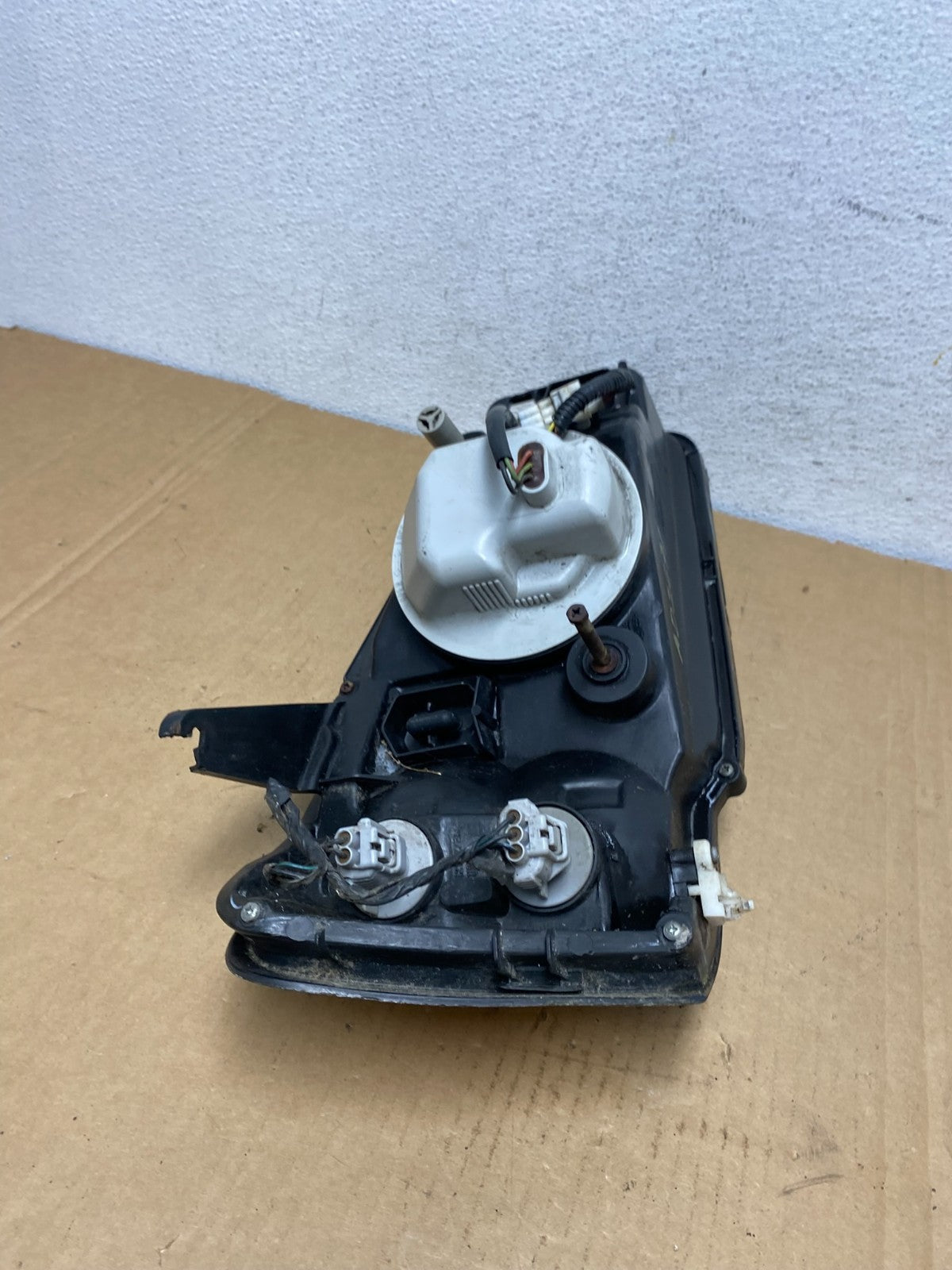 2001-2004 Subaru Legacy Outback Left Driver Lh Side Headlight AD2671 DW10