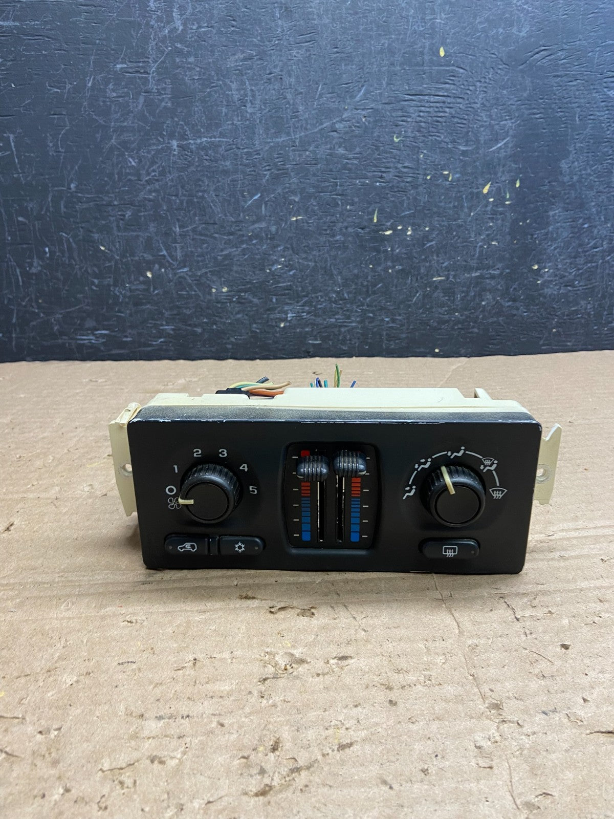 2003 to 2006 Chevrolet Silverado HVAC Heater Climate Control Module AF2241 DW0