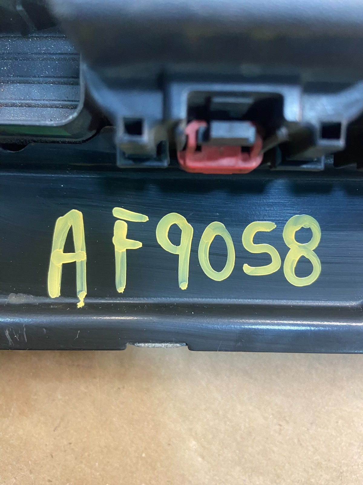 2005 2006 Jeep Grand Cherokee 3.7L Engine Control Module p56044759af AF9058 DW3