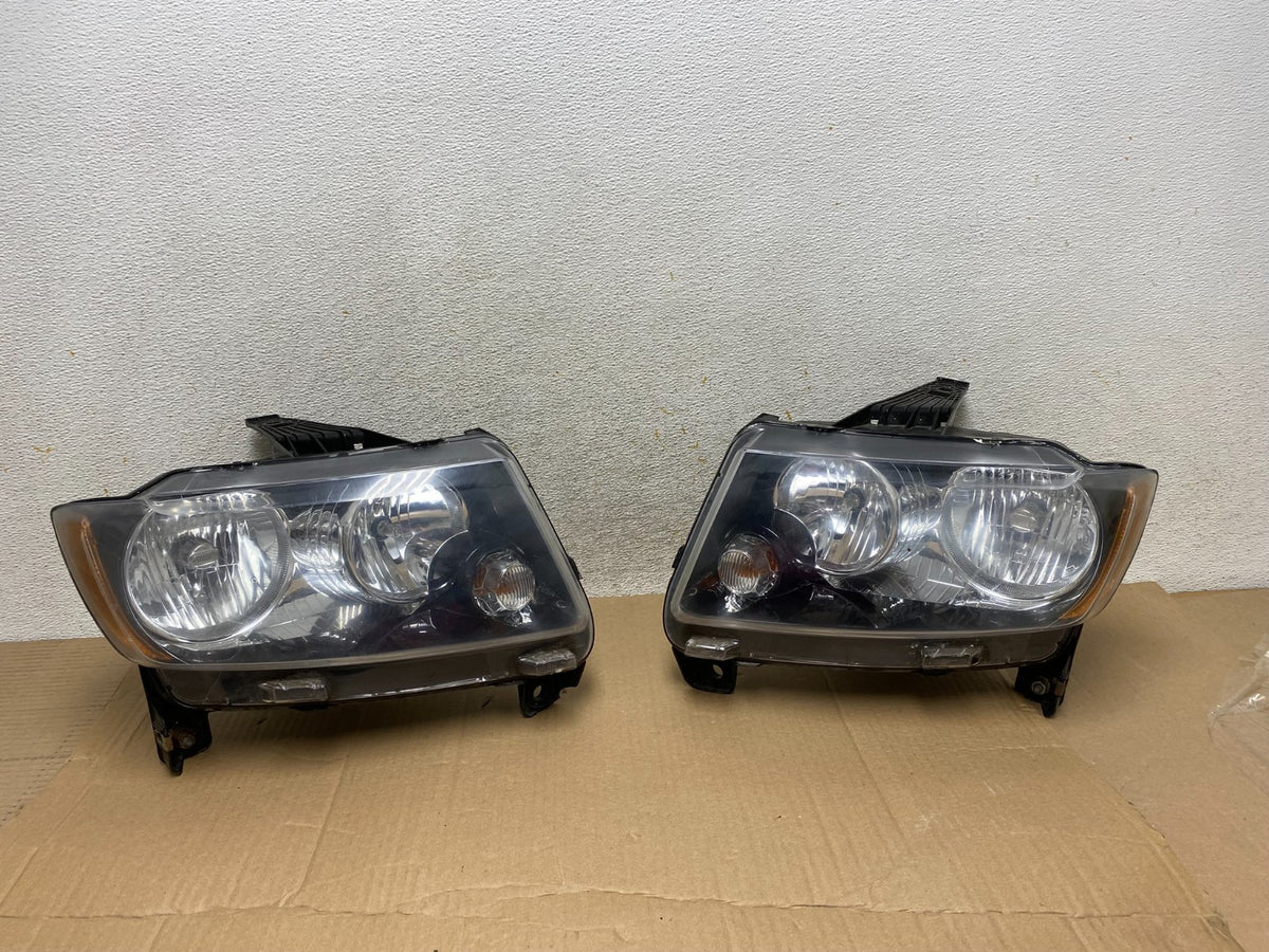 2011-2013 Jeep Grand Cherokee Left+Right Halogen Headlights AI1147 DW0
