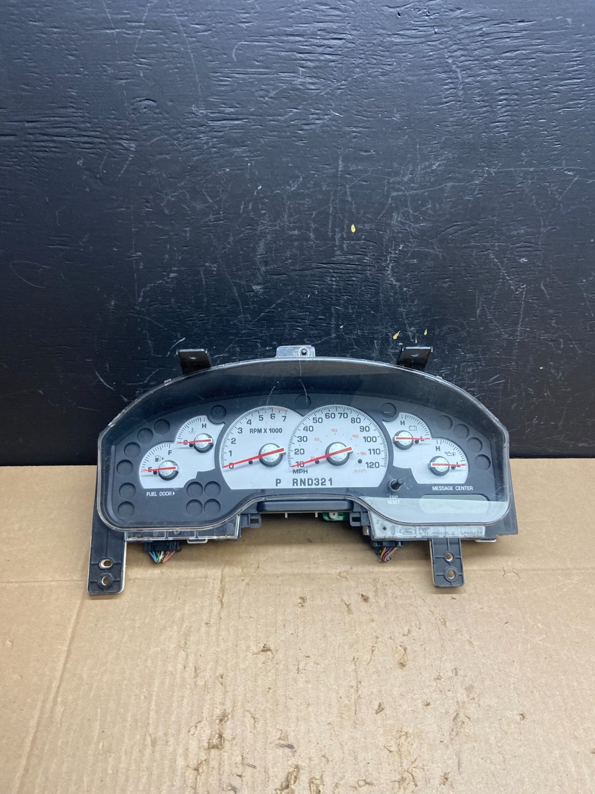 2002 Mercury Mountaineer MPH Instrument Cluster Speedometer OEM AB9748 DG0
