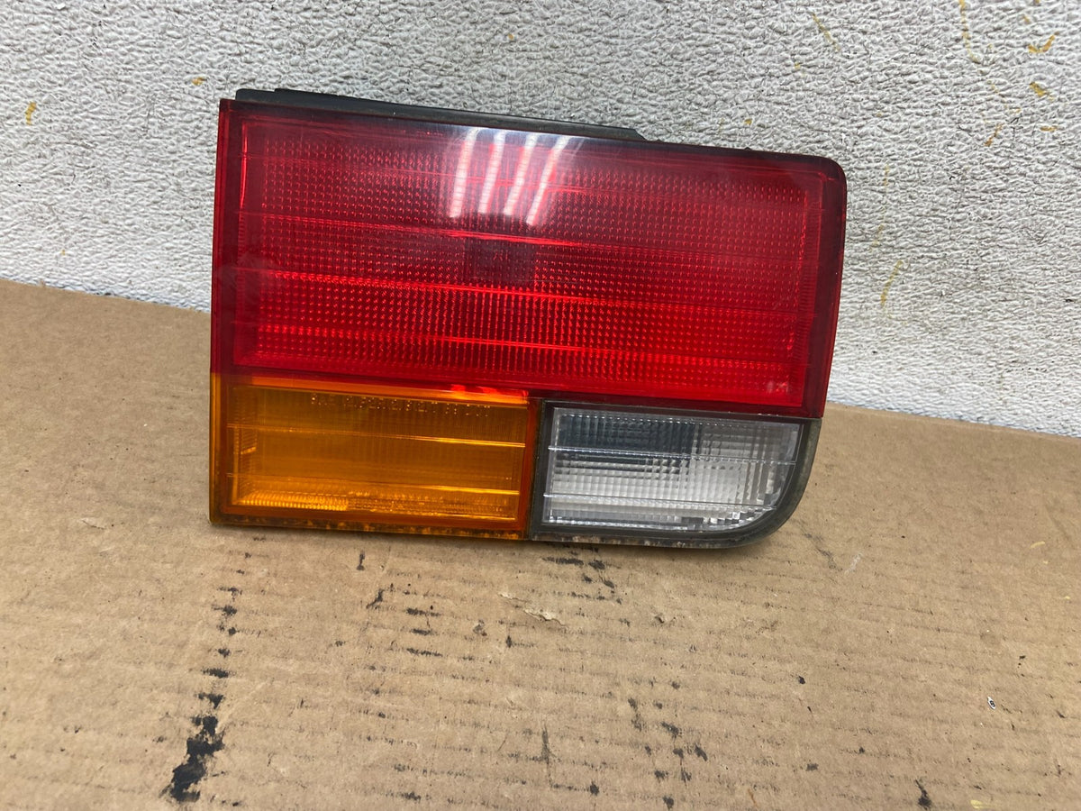 1992 to 1993 Honda Accord Driver Left Side Tail Light Inner AH4127 DW0