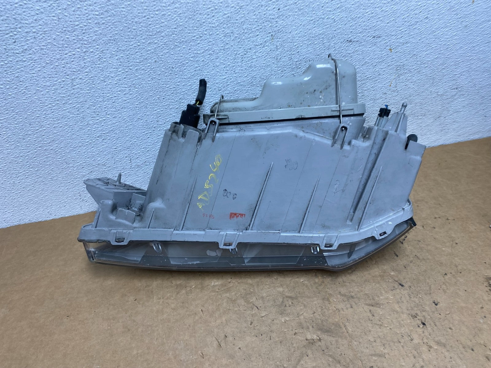 2004 to 2006 Suzuki Verona Right Passenger View Door Mirror AD5240 DG8