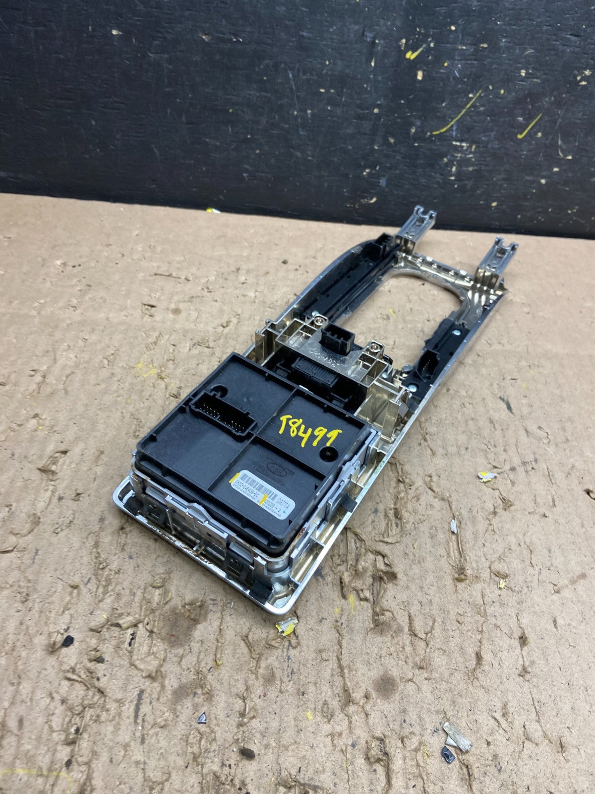 2012-2013 Land Range Rover Sport Center Console Shifter Bezel Trim T8499 DG3