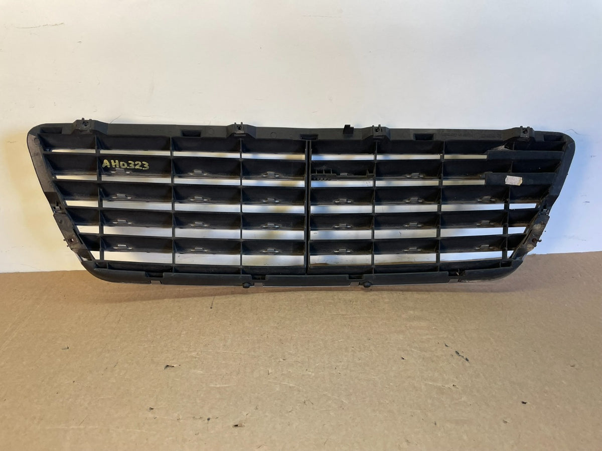 2000 to 2003 Mercedes Benz E-Class E320 E55 Front Upper Grill Grille AH0323 DG3