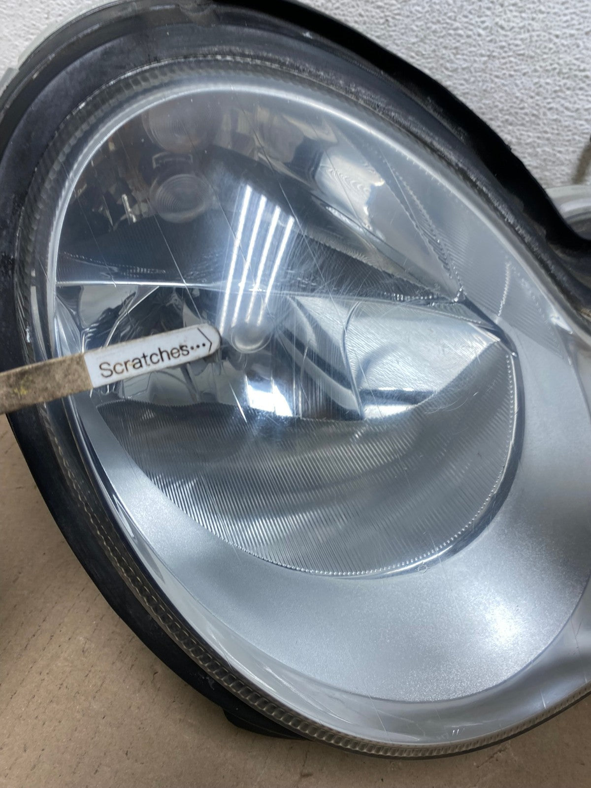 2005 to 2007 Mercedes-Benz C-Class Right Passenger Side Headlight AF3044 LK3