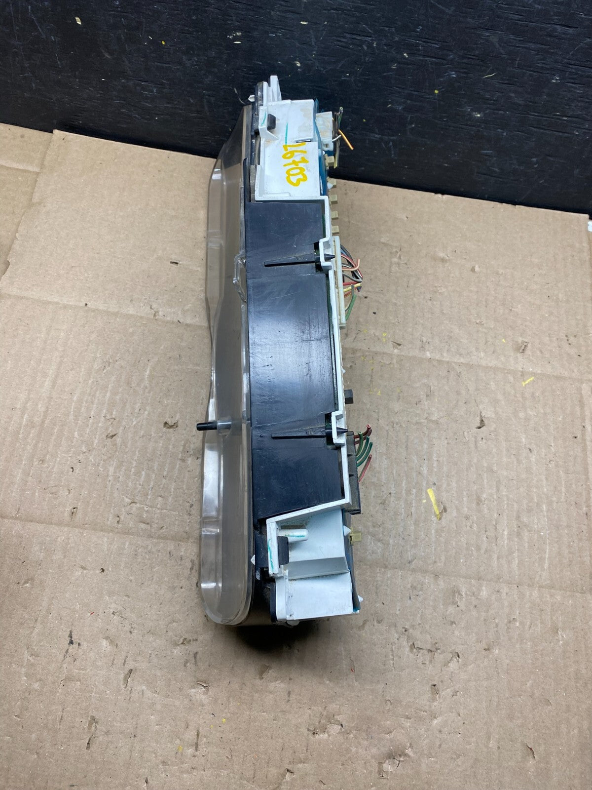 1997 to 2002 Ford Econoline E250 E350 Van Speedometer Instrument Cluster L67033