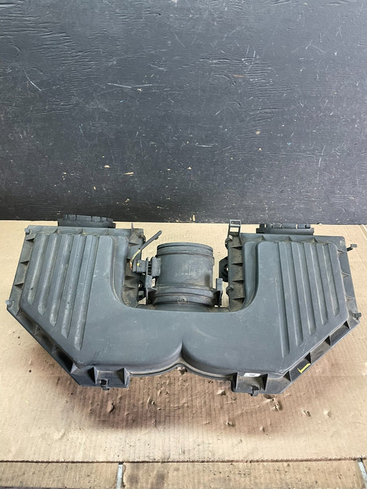 2007 to 2010 BMW E70 X5 N62 Air Intake Cleaner Filter 7548896 OEM M89330