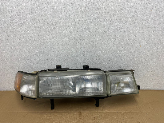 1990 to 1993 Acura Integra Right Passenger Side Headlight Halogen AC3862 DG0