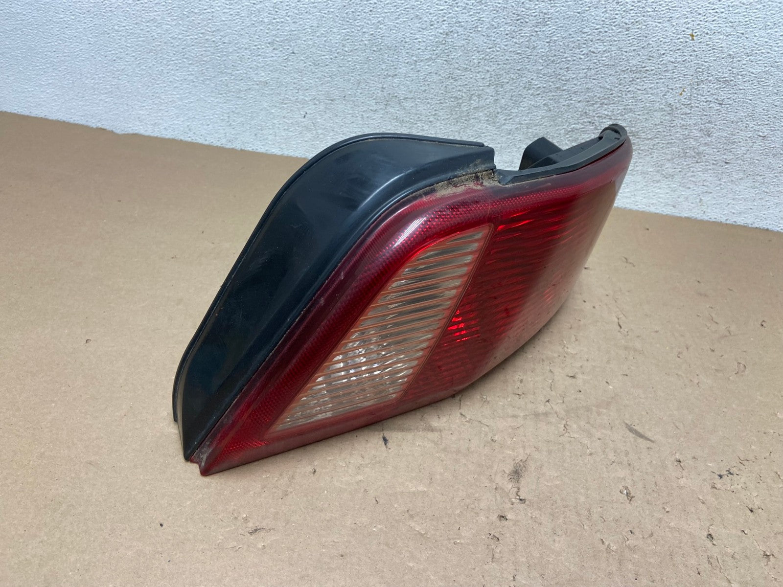 2002 to 2003 Mitsubishi Galant Right Passenger RH Side Tail Light AG4273 LK2